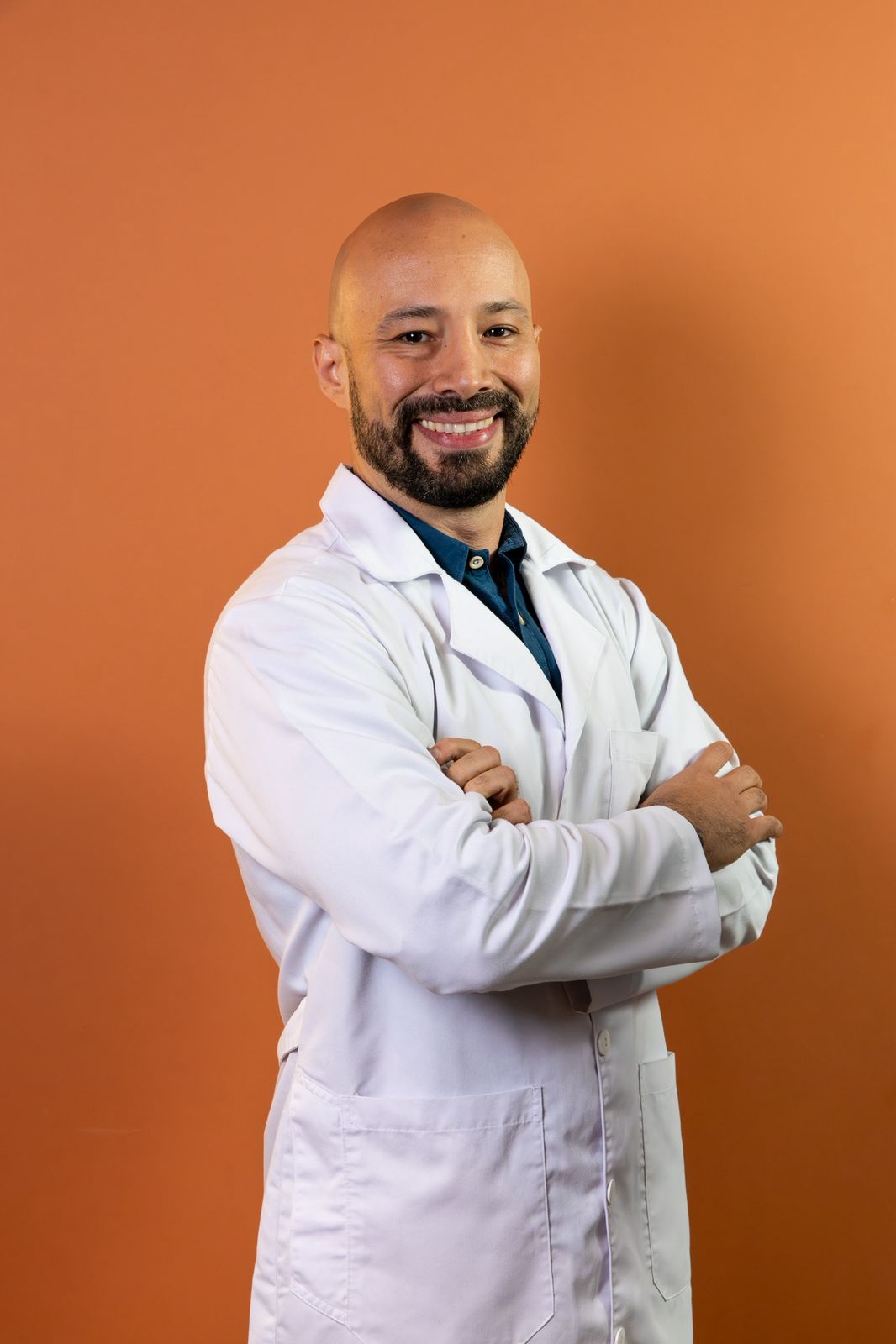 Dr. Manuel Calderón